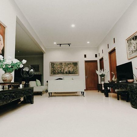 Hotel House Of Moedjito Yogyakarta Esterno foto
